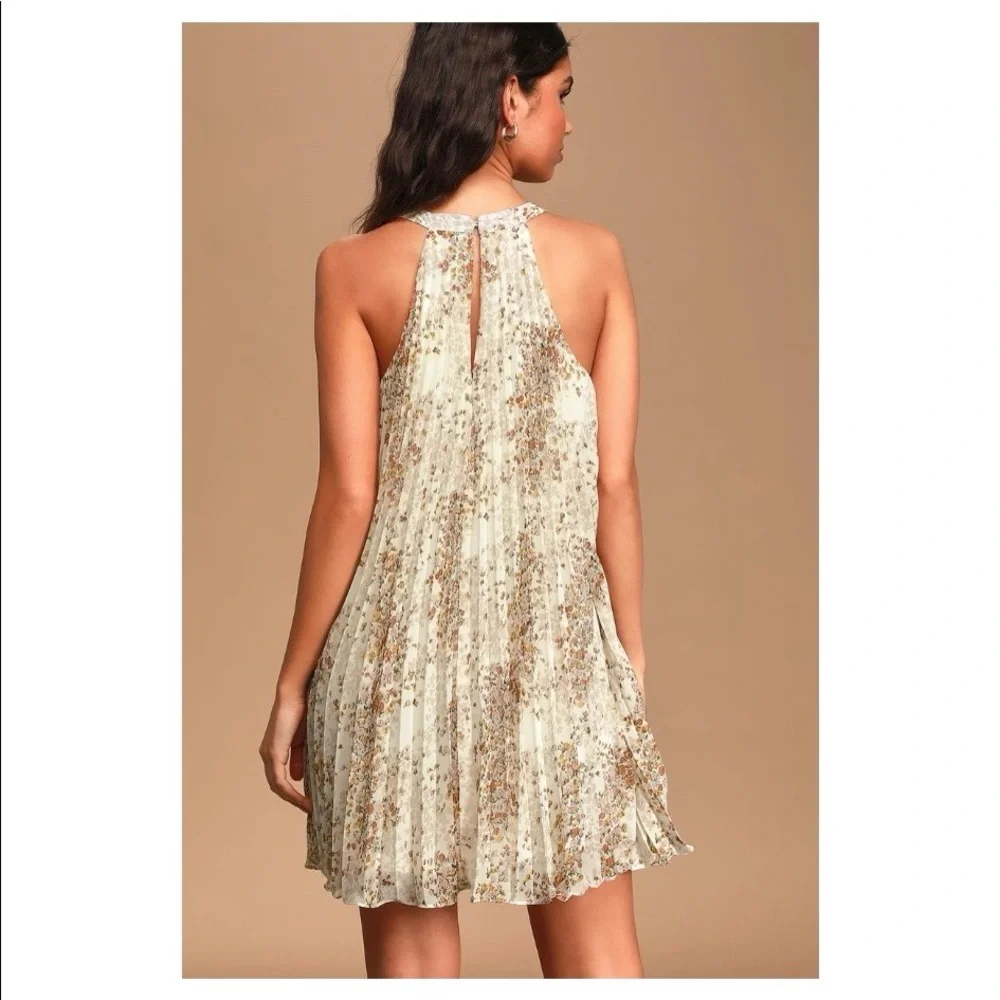 Lulus Floral Print Pleated Halter Mini Swing Dress - Picture 2 of 3
